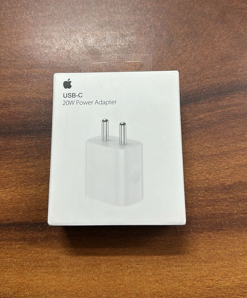 *100% AUTHENTIC SEALED* Apple 20W Power Adapter