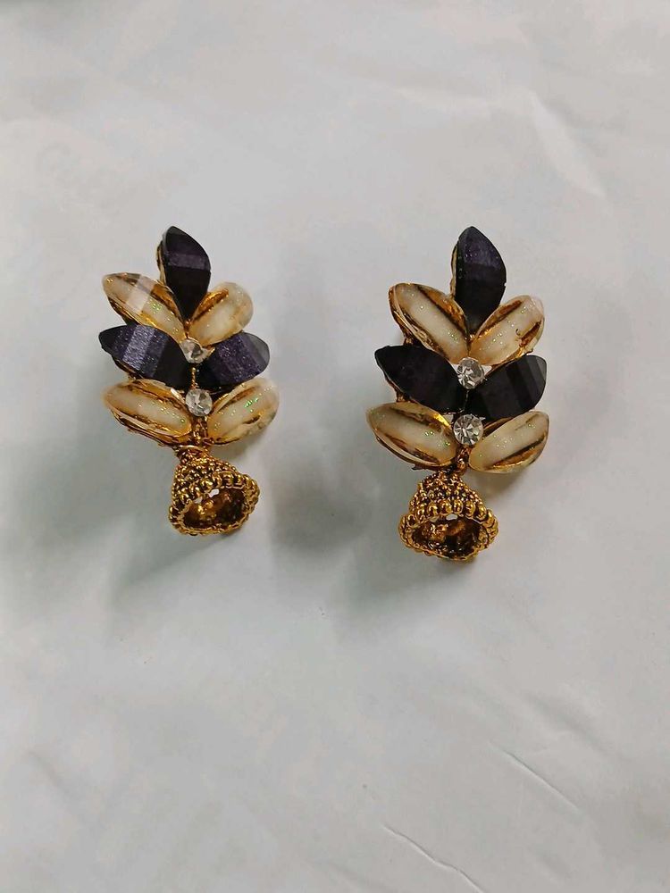 Stylish Jhumka Earrings