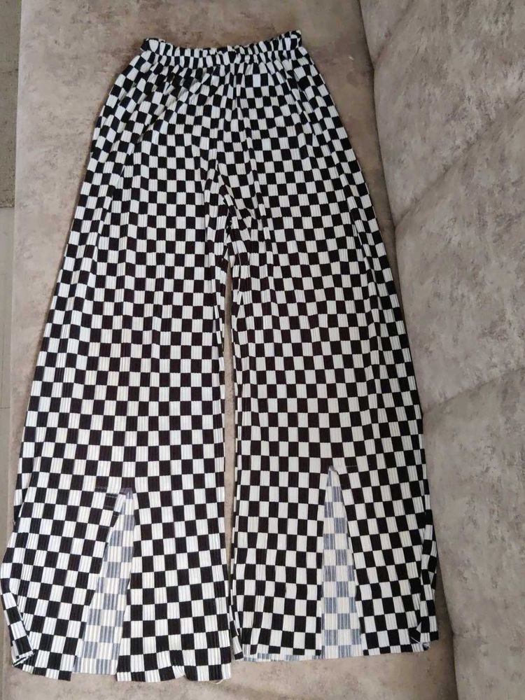 Checkered Slit Wide Leg Bottom Wear
