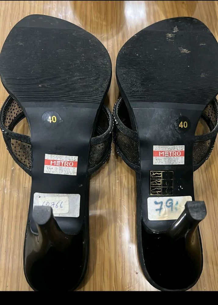 Metro Black Heels