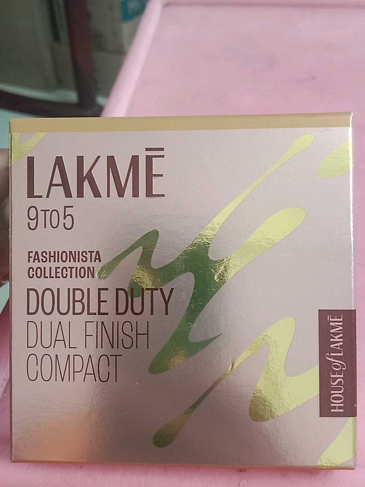 Lakme 9to5 Double Duty Compact