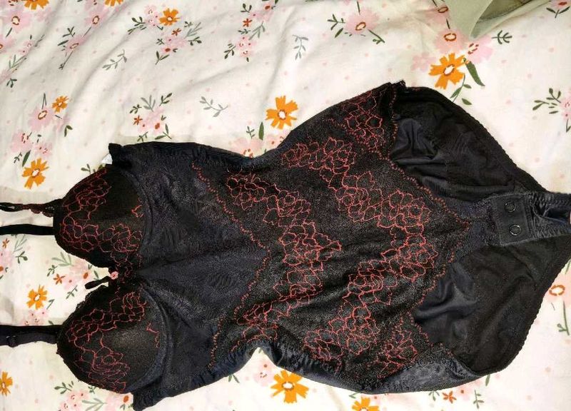 combo of 3  S size  bust 34.