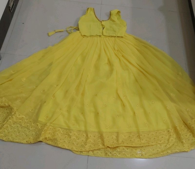 Slim -Girl Size . All Amazon and Other Shop Dress. It&#39;s Like New