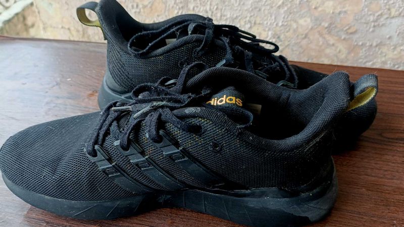 Adidas Sneakers