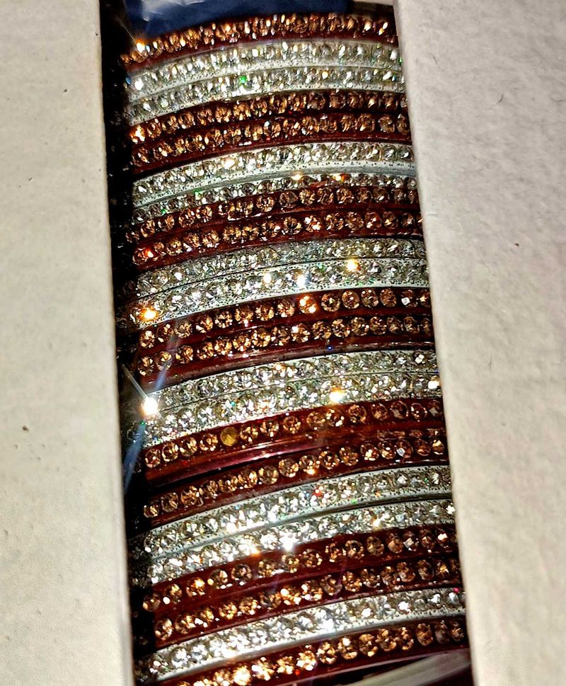 Bahut Hi Pyari Stone Work Jarkan Ki Chudiyan With