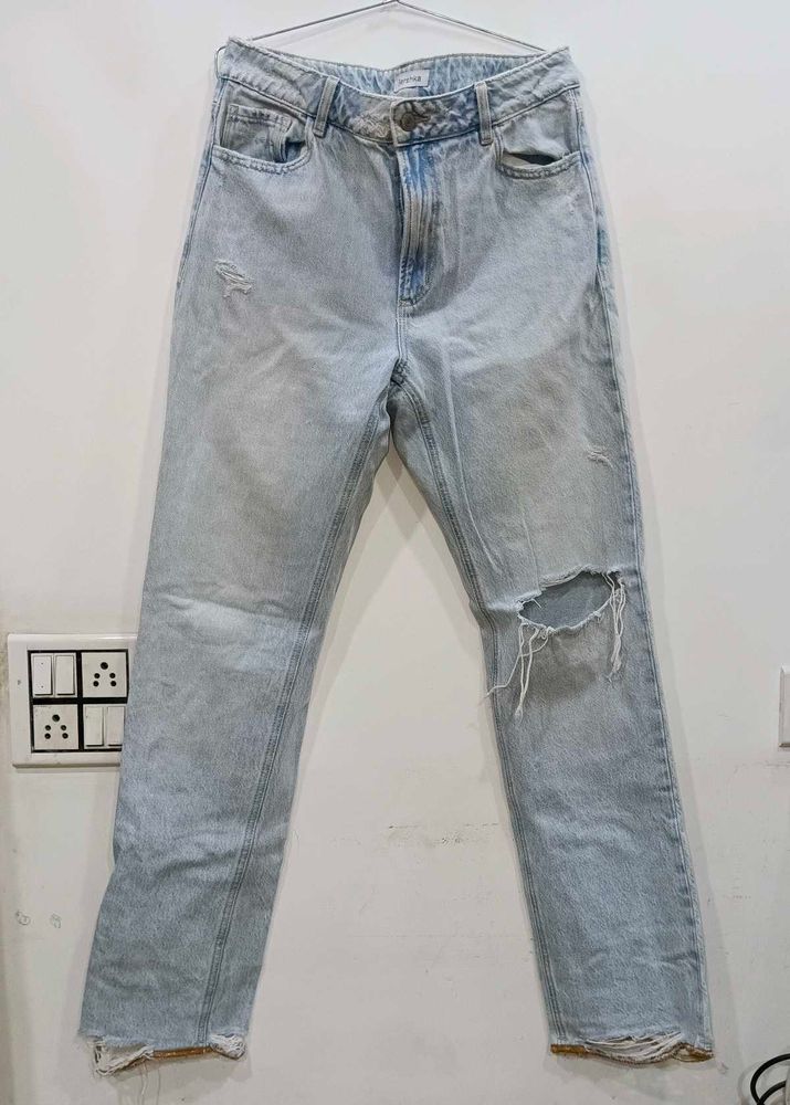 Distressed Bershka Jeans
