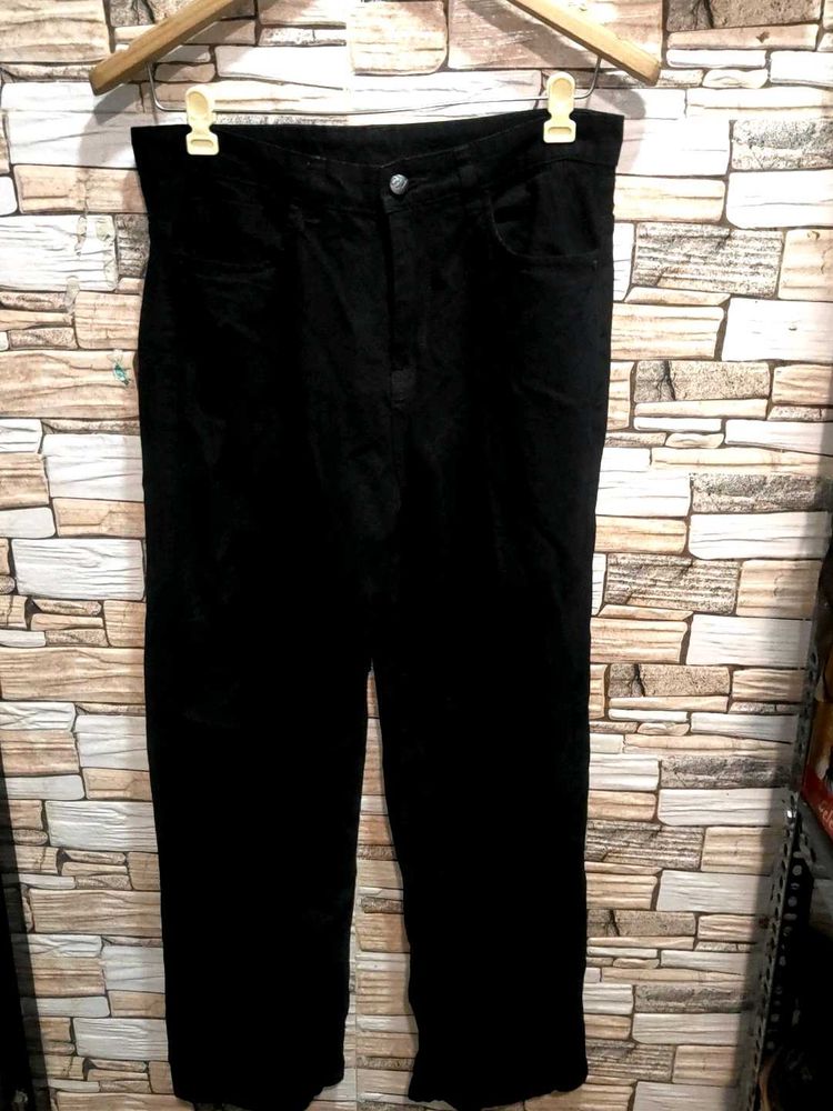 Black Straight-fit Jeans