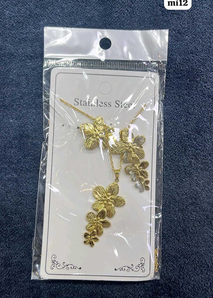 TRENDY ANTITARNISH SS CHAIN PENDANT SET ANY 1@399