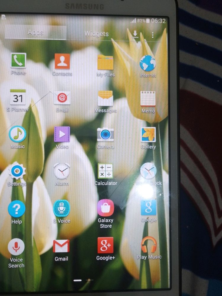 Working Tablet Of Samsung Galaxy Tab It Have Issue With Battery  Backup  Nothing  Else If Anyone  Want Then Only Pls Message  Me No Negative  Comments  Pls