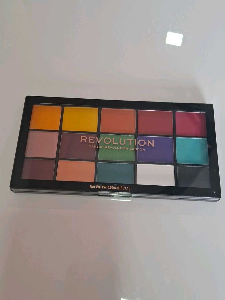 Eyeshadow Pallate By Makeup Revolution
