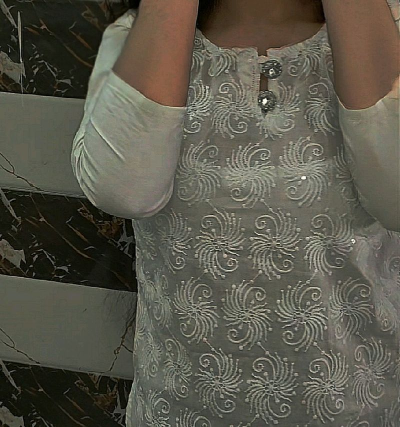 Chikankari Beautiful Kurti