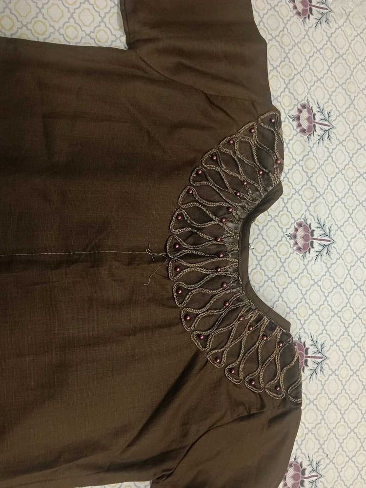 Chic Brown Kurta with Elegant Embroidery