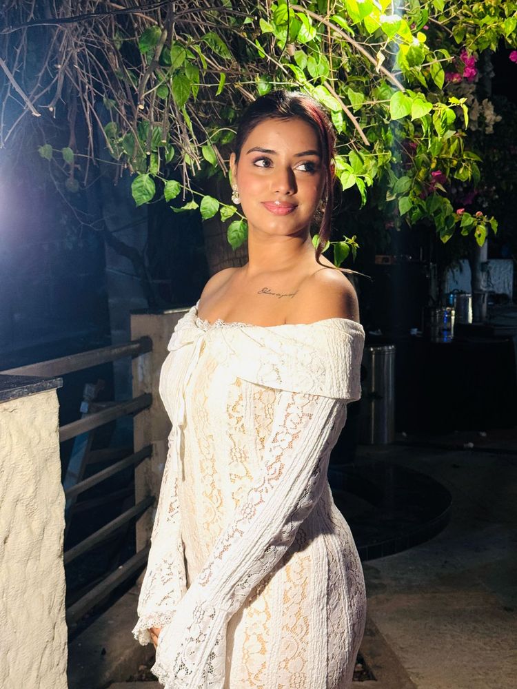 Elegant White Lace Long Sleeve Dress