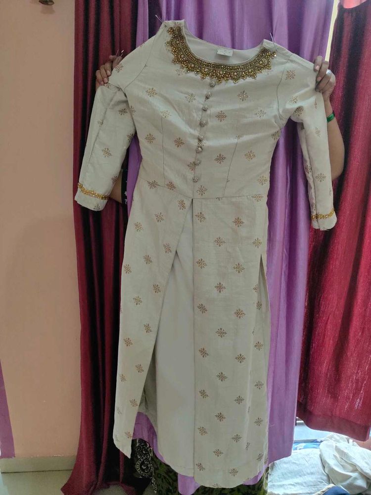 Elegant Embroidered Kurta Set