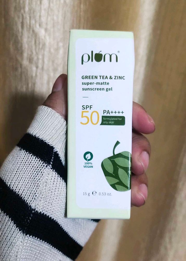 Plum Green Tea Sunscreen SPF 50 (15gm)