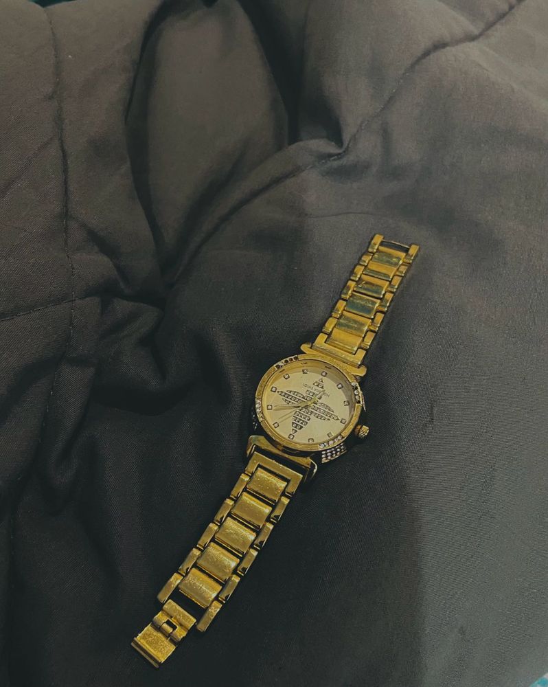LOUIS VUITTON Dupe Watch