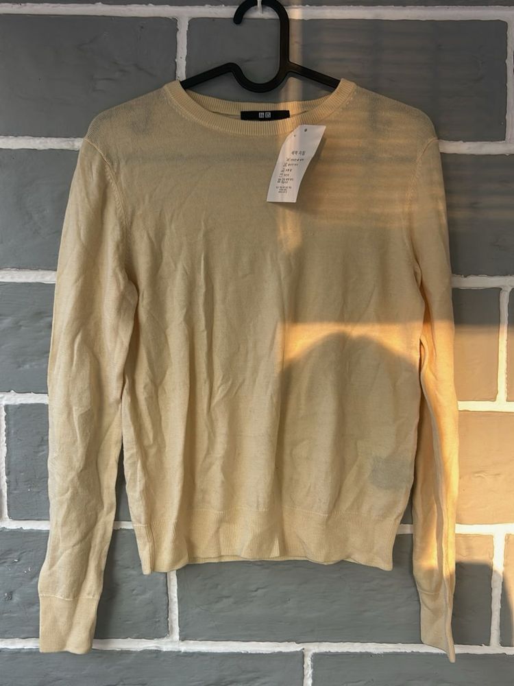 Uniqlo Beige Long Sleeve Sweater