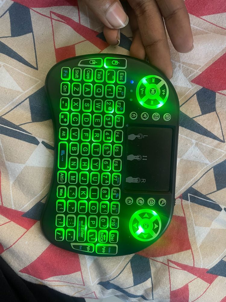 Mini gaming keyboard