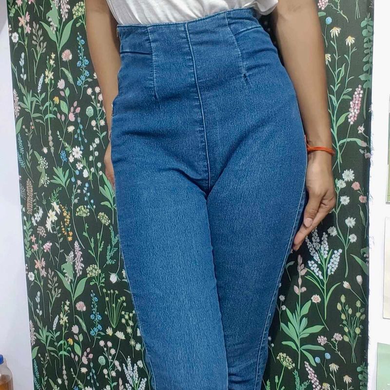 High Waisted Jeans