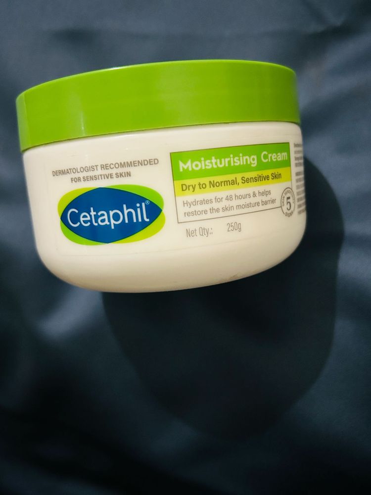 Cetaphil Moisturizing Cream (245g)