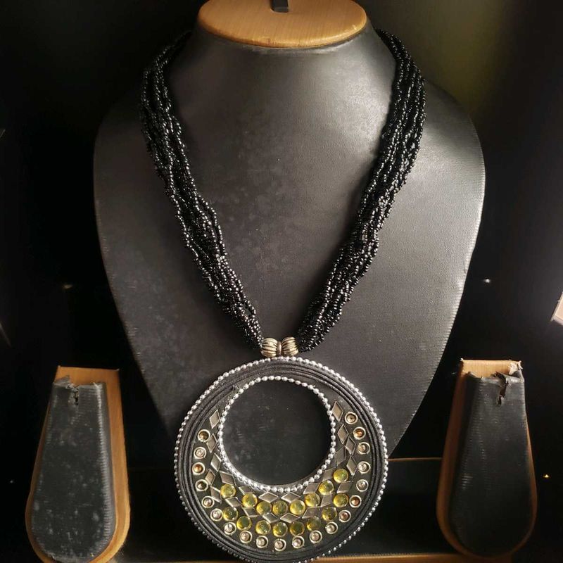 Black Mirror &amp; Beads Necklace
