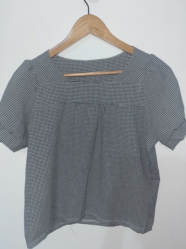 Checkered Puff Sleeve Top