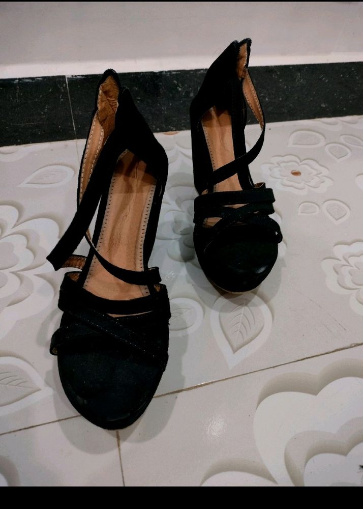 Black Wedges 👠