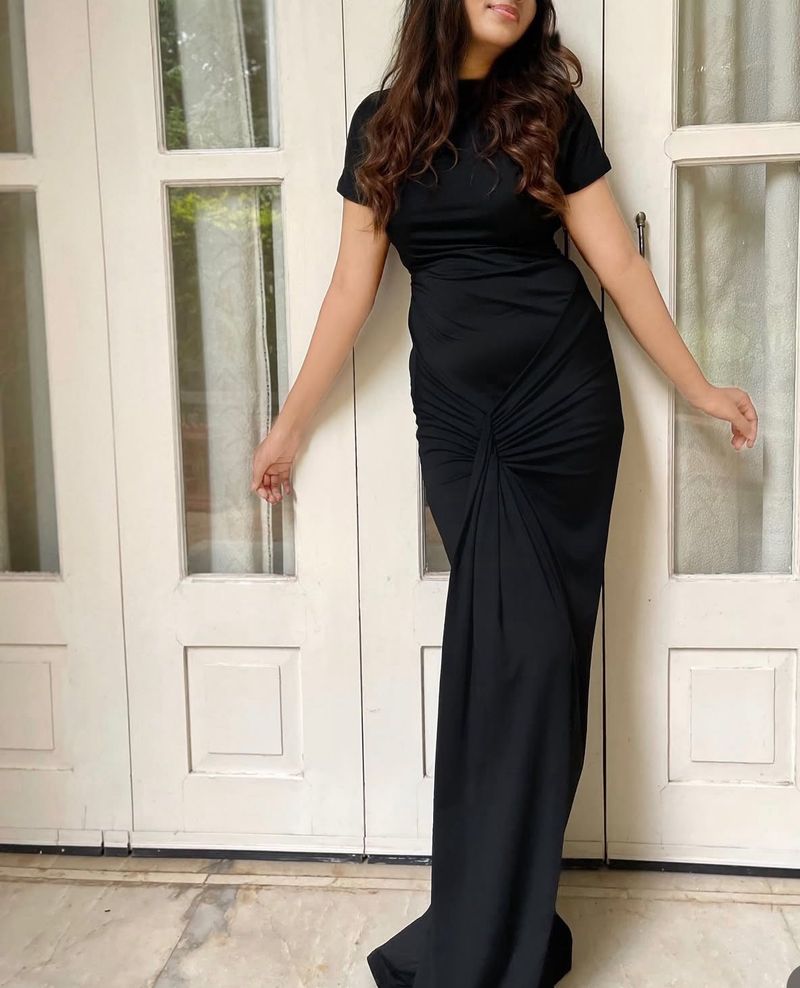 Elegant Black Maxi Dress
