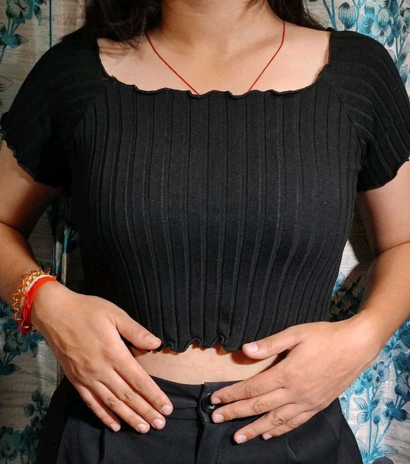 Black Ribbed Crop Top
