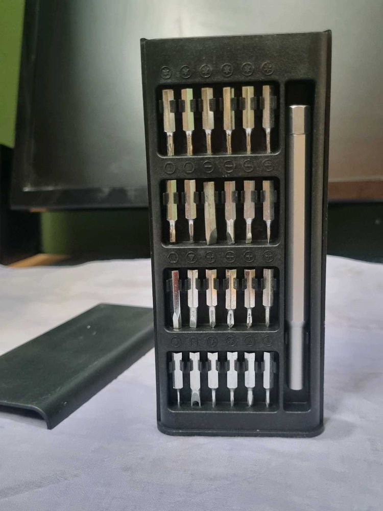 Precision Screwdriver 24  Bit Set