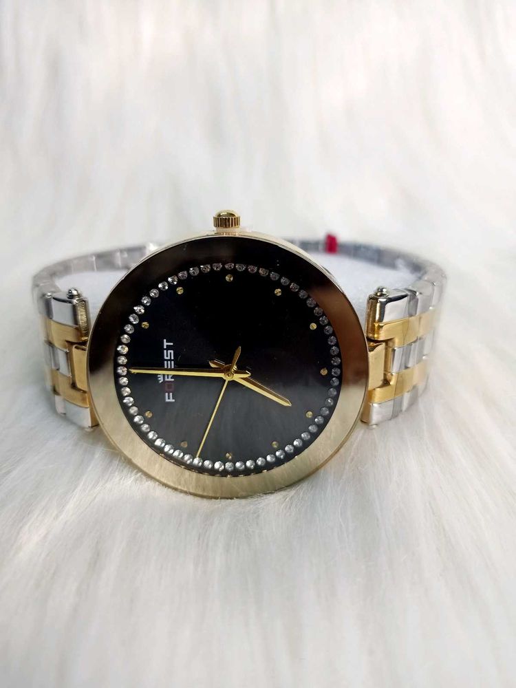 Unisex Boys And Girls Watch With Beautiful Case