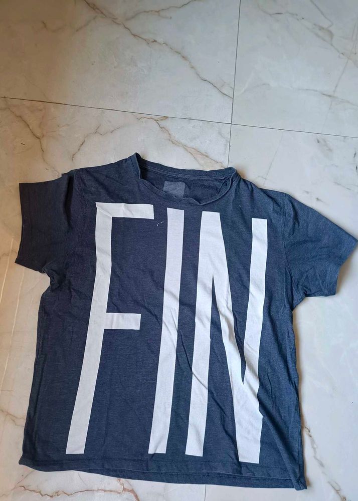 FIN Graphic Tee - Gray