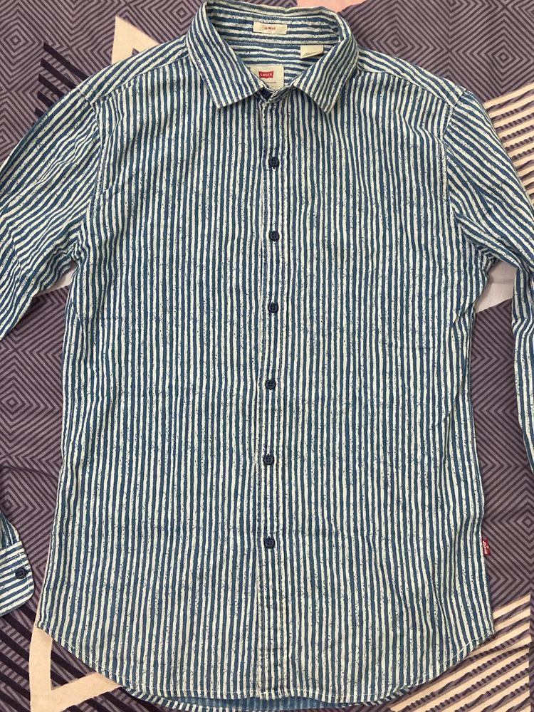 Levis Men Stripped Shirt M Size