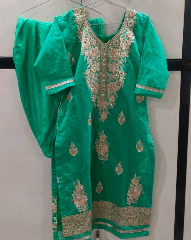Suit And Salwaar With Dupatta