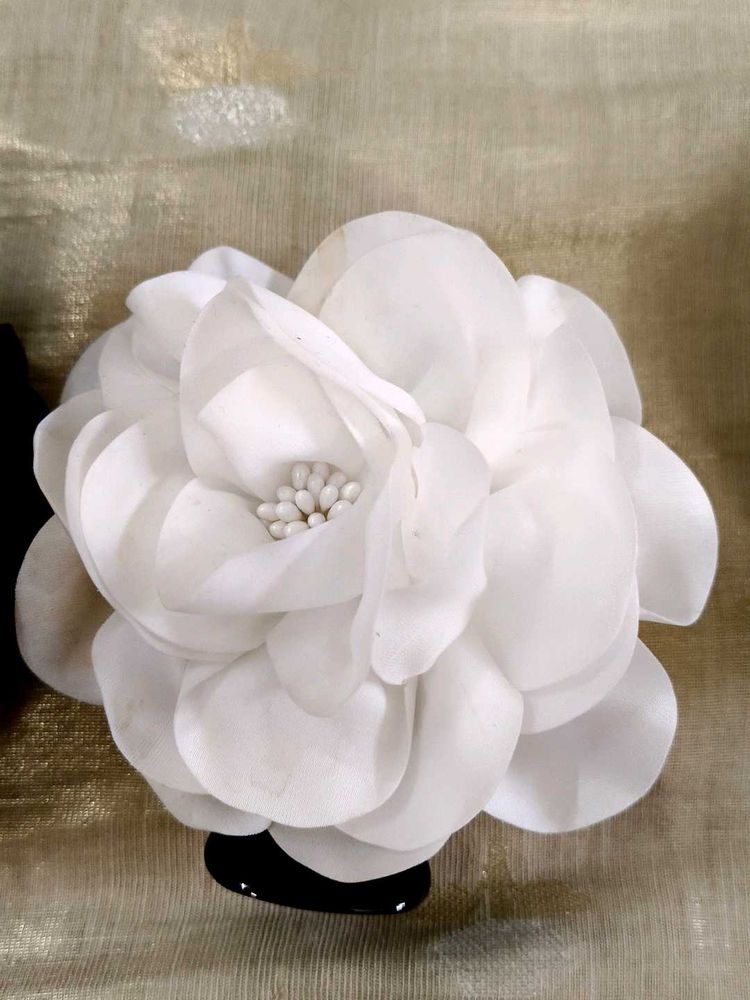 Floral Hair Clips - Elegant Accessories