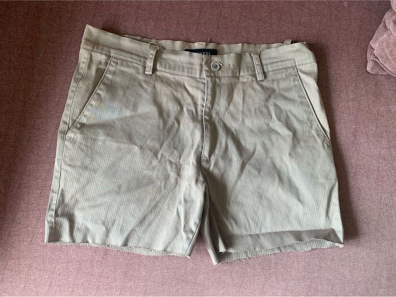 Casual Beige Shorts