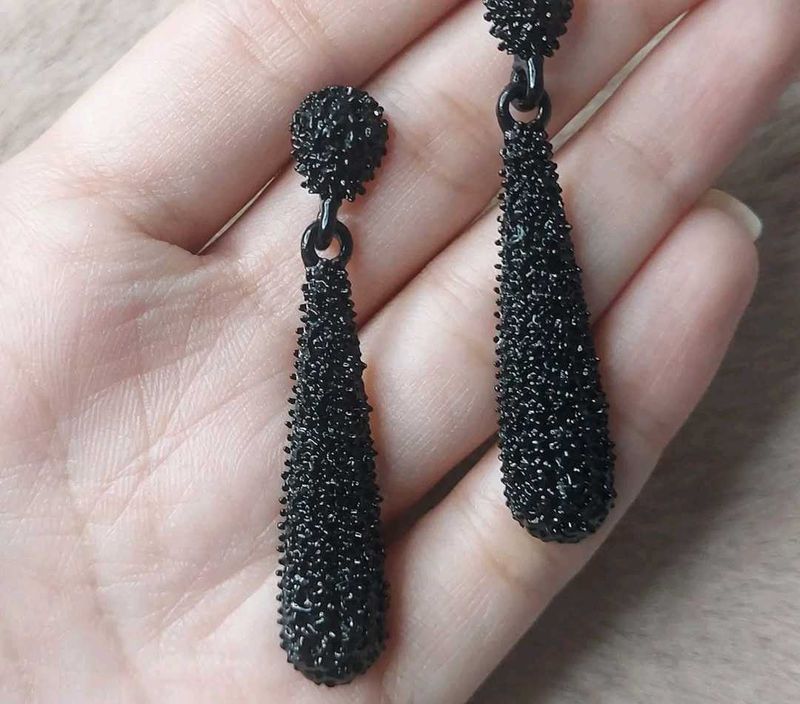 Black Drop Earrings