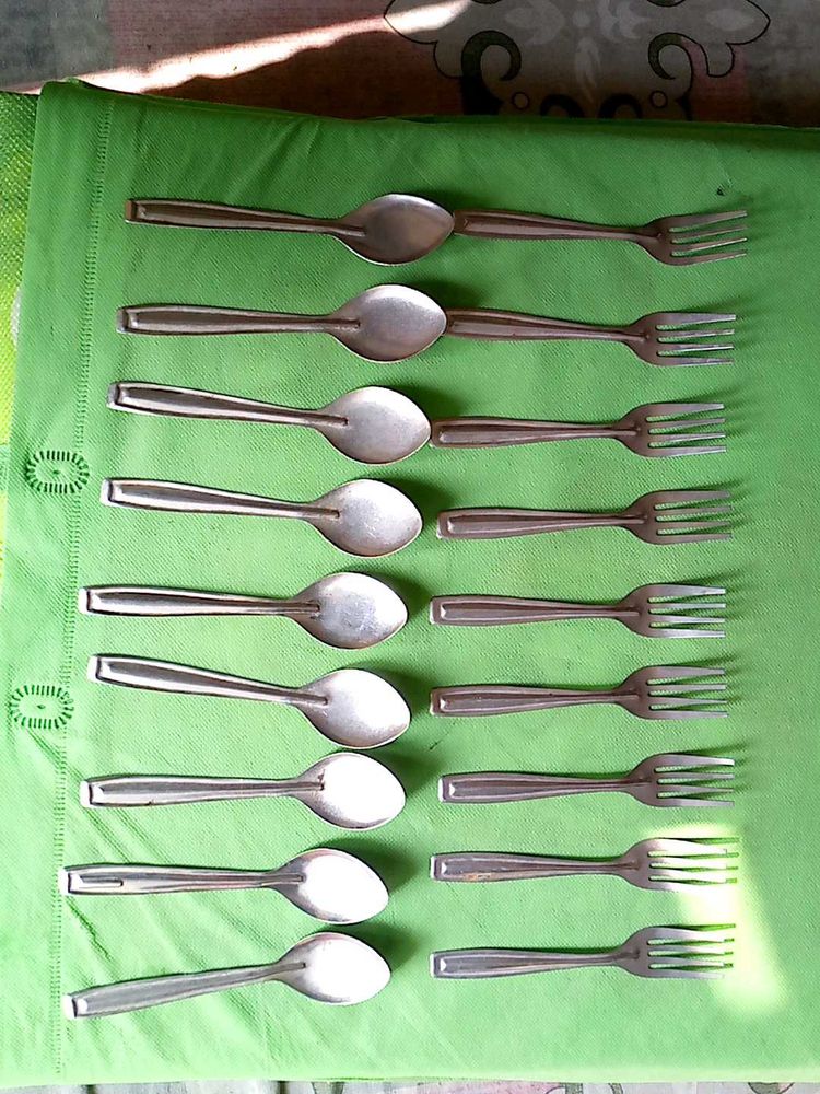 Cutlery Set - Forks &amp; Spoons
