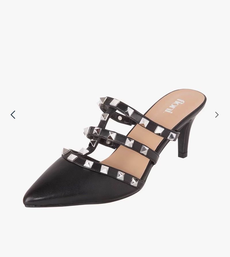 Eye catching Studded Black Pointed Mules