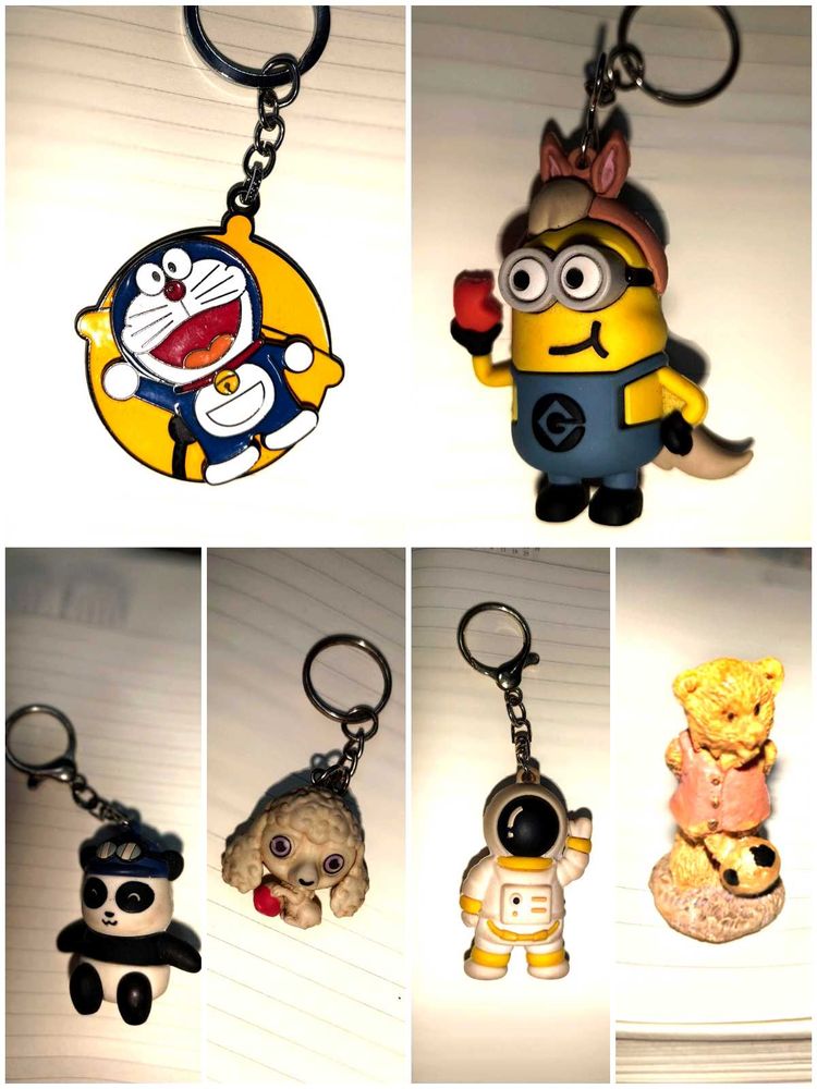Combo 5 Keychains Plus Miniature Teddy 🧸