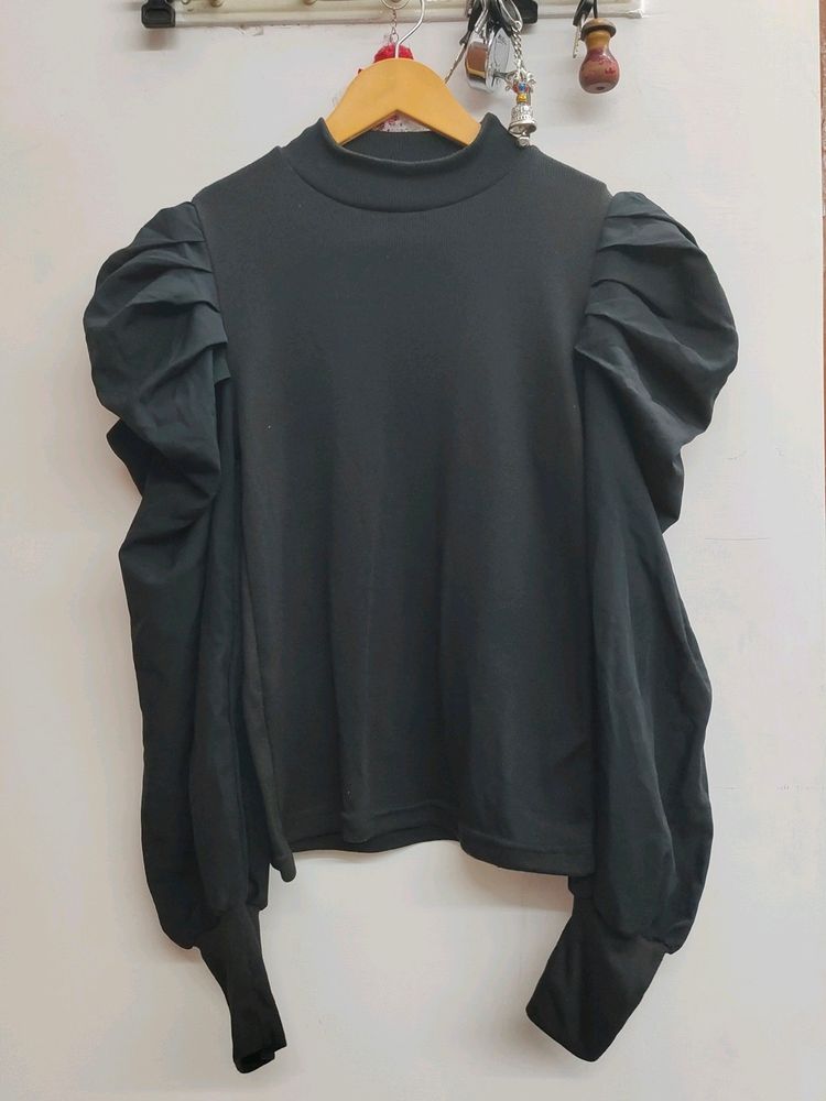 Stretchable Black Top With Full Sleeve And Grip