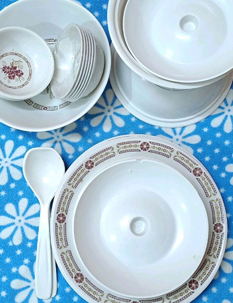 Vintage Floral Plastic Dinnerware Set