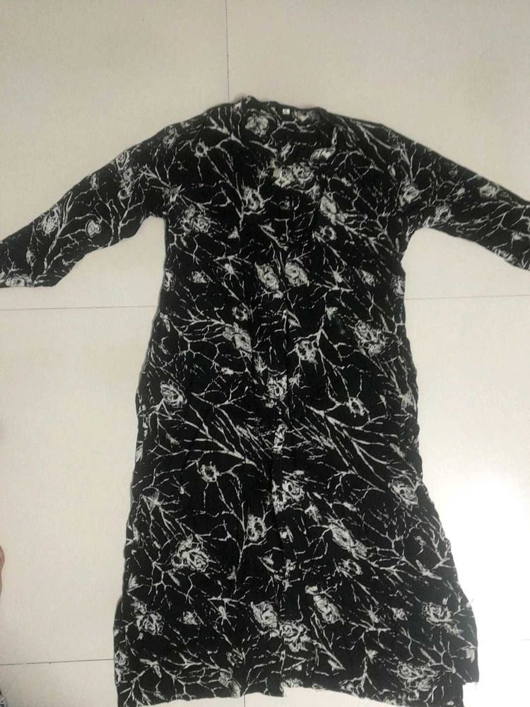 Stylish Black &amp; White Dress