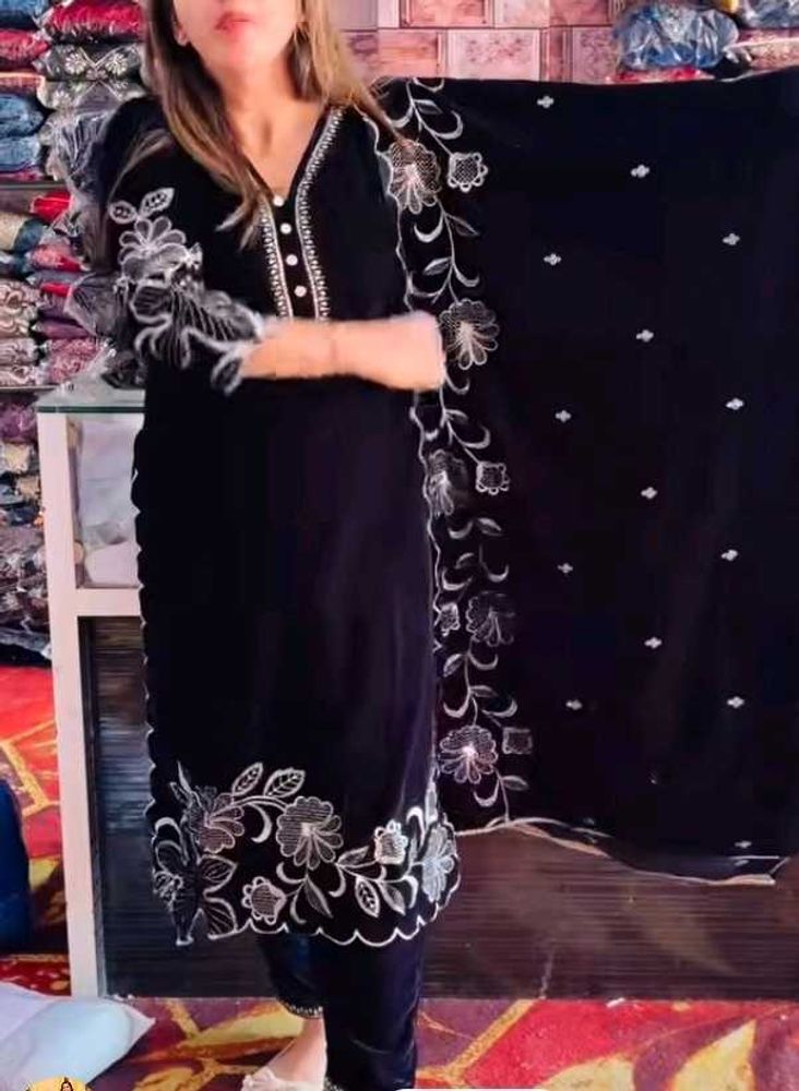 Elegant Black Embroidered Kurta Set