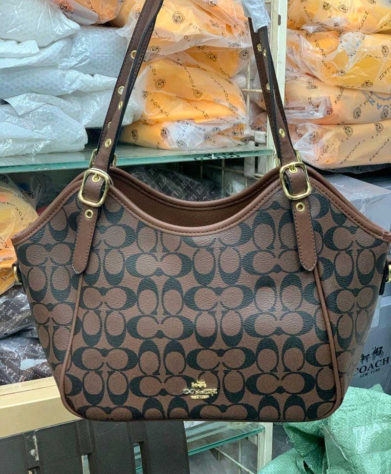 COACH MEADOW SHOULDER BAG PREMIUM QUALITY
