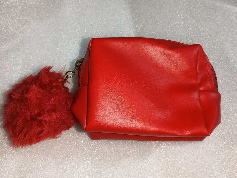 Pompom Pouch