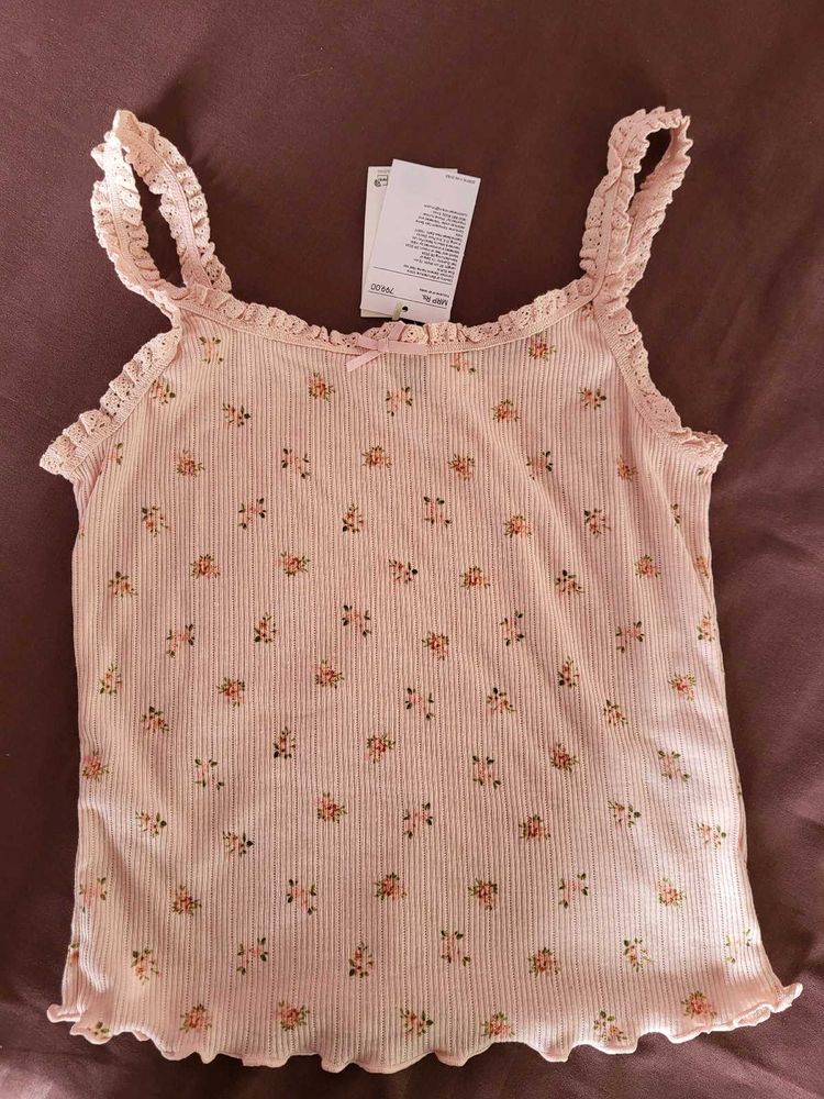 H&amp;M Lace Trimmed Crop Top/ SIZE-M