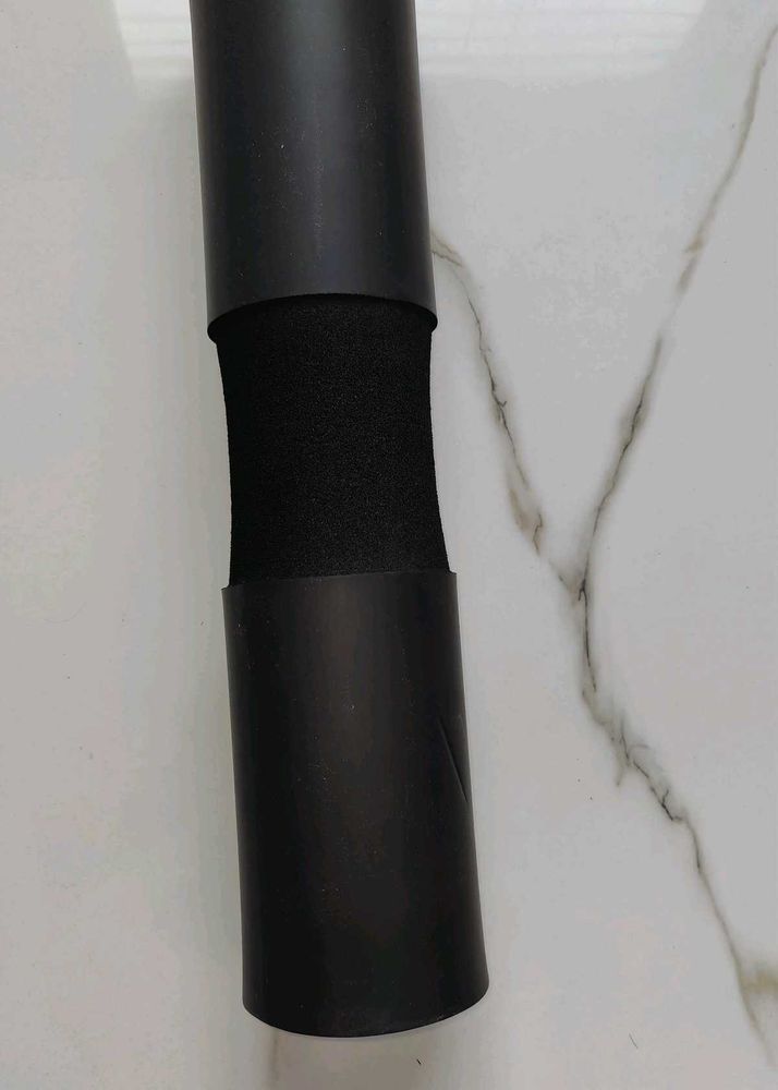 Gym Barbell Grip Form For Squats Hip Thrust