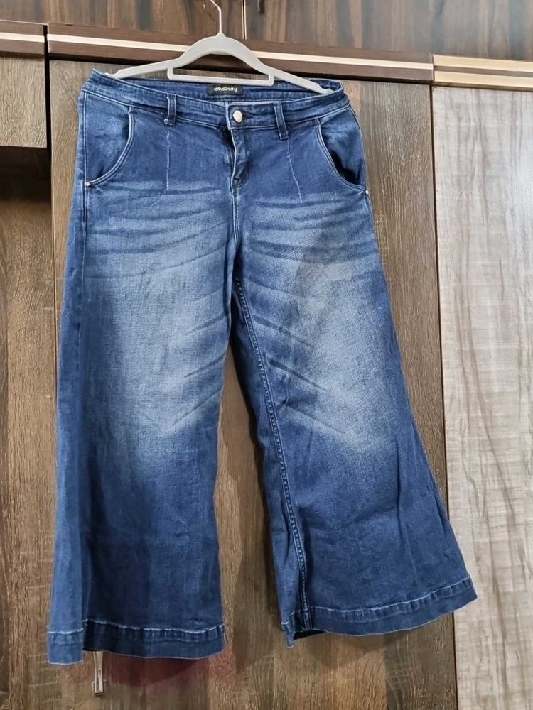 Flaired Fit Stretchable Jeans From Dressberry