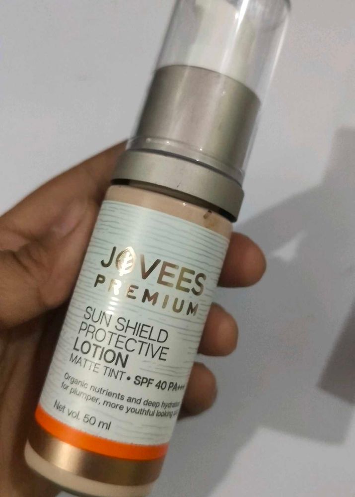 Jovees Sun Shield Protective Lotion
